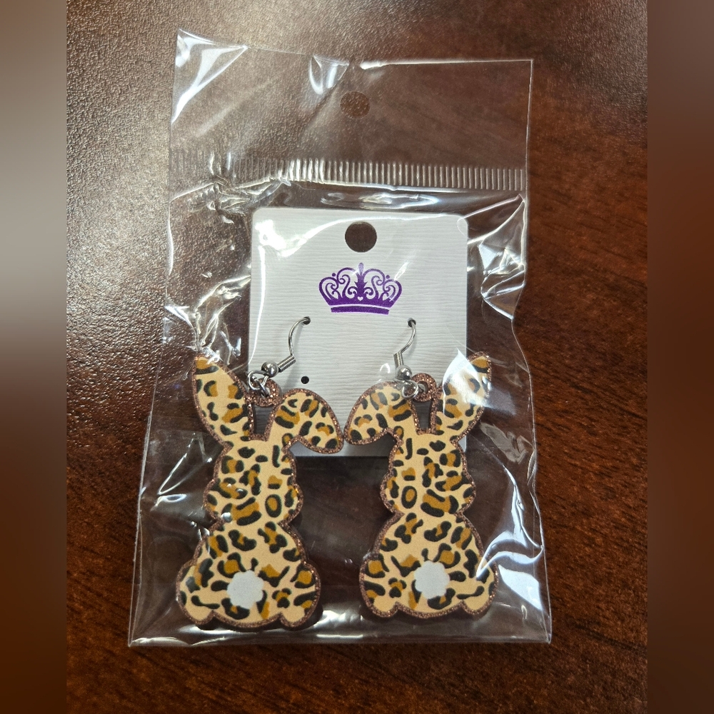 Leopard Print Bunny Earrings 🐰🐰 - Picture 2 of 5